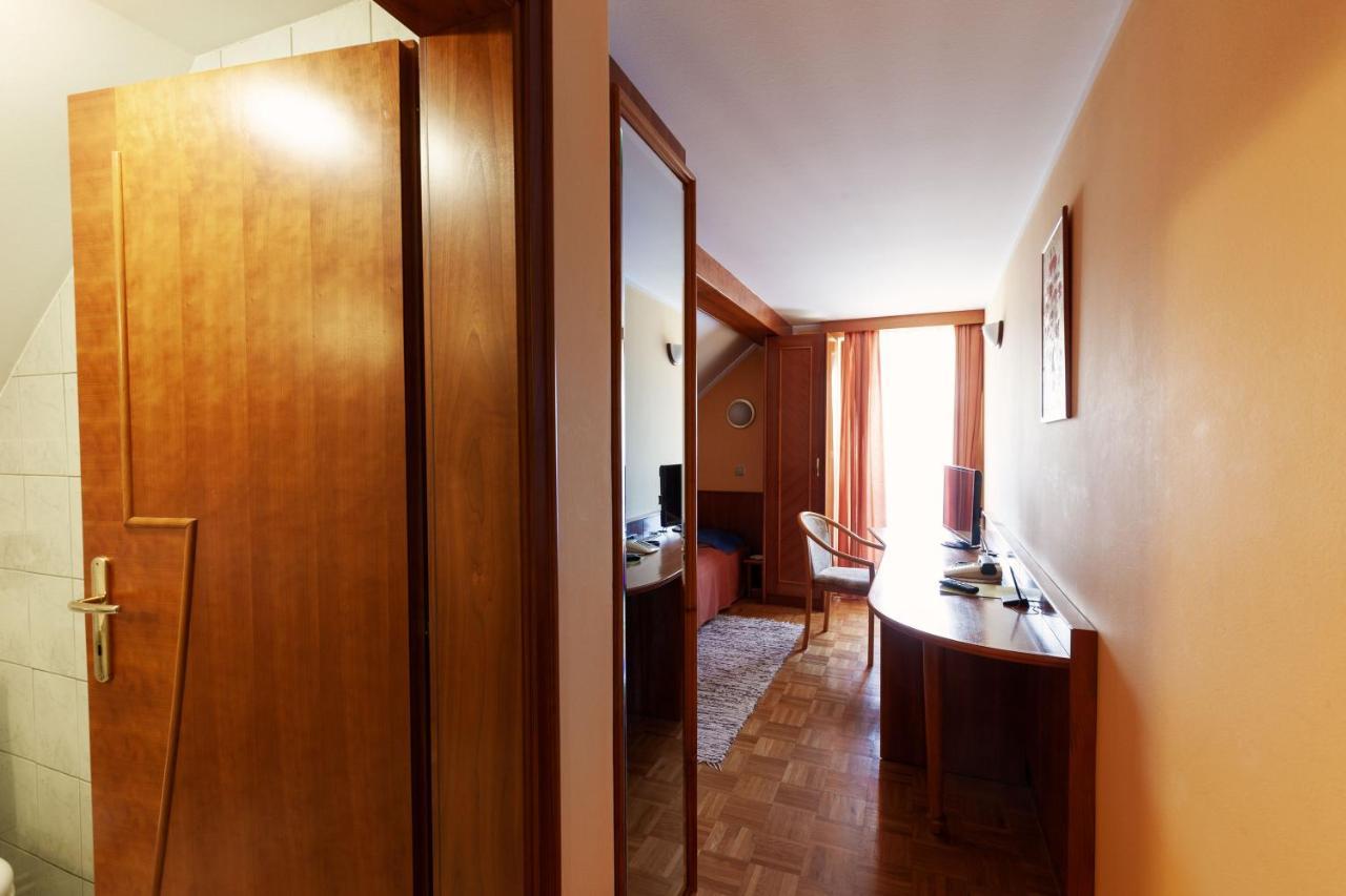 Gostisce Prosnik Hotell Ormoz Exteriör bild